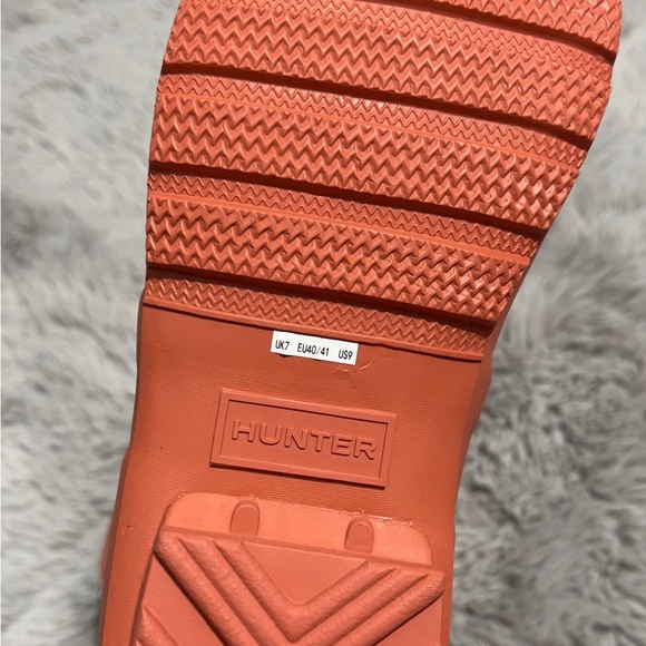 New Hunter Original Short Logo Rain Boots in Red Flurry - Picture 4 of 7